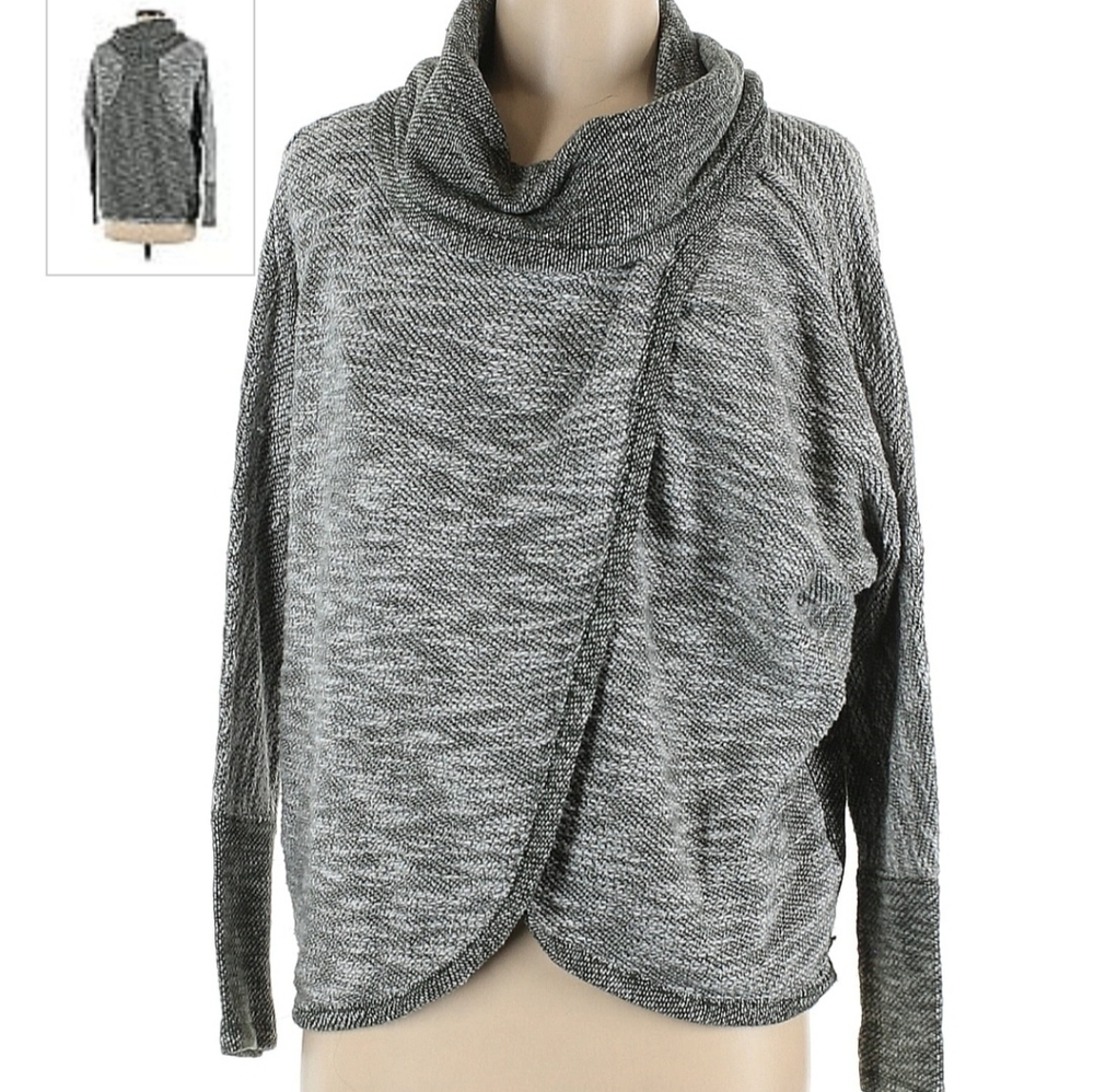 NWOT Calvein Klien Performance pullover turtleneck sweater